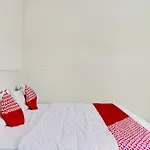 Oyo 93190 Sartika Gh Syariah