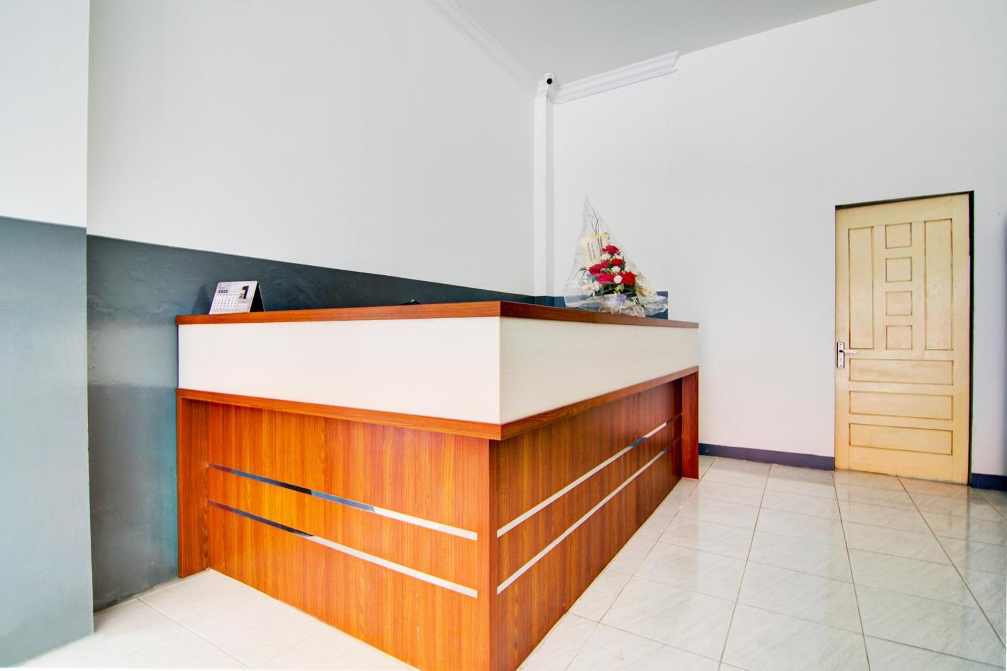 Hotel Oyo 93190 Sartika Gh Syariah