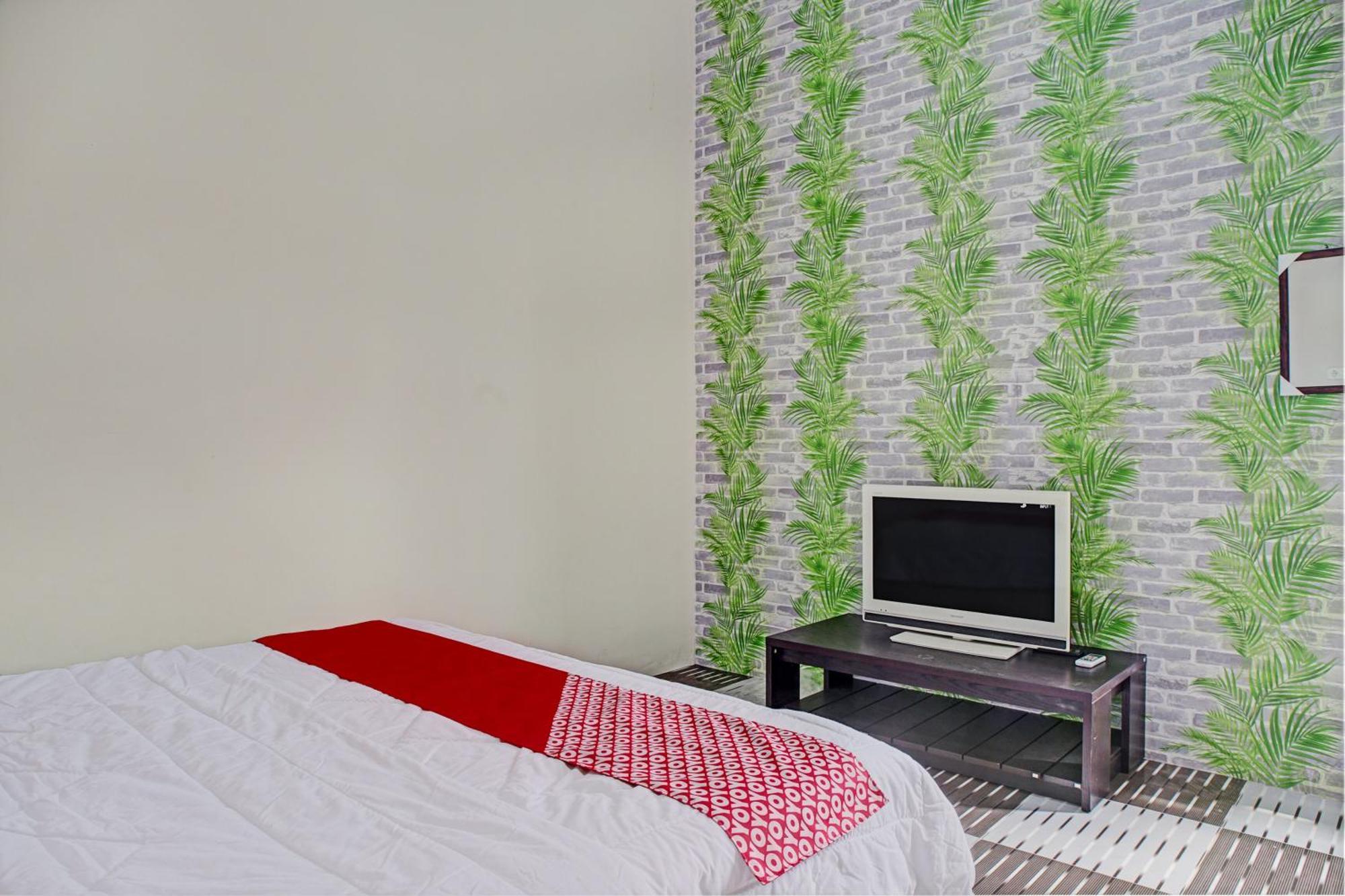 Oyo 93190 Sartika Gh Syariah Pekanbaru